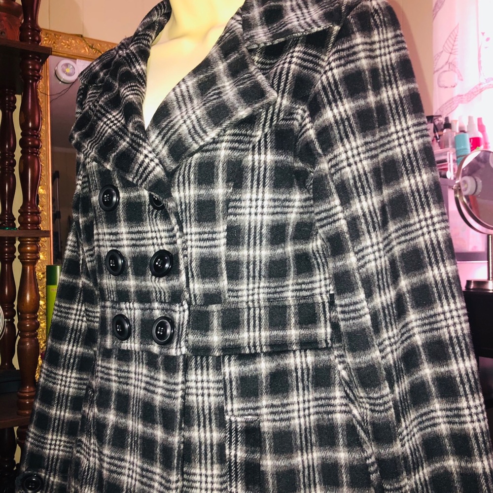 Super cute pea coat